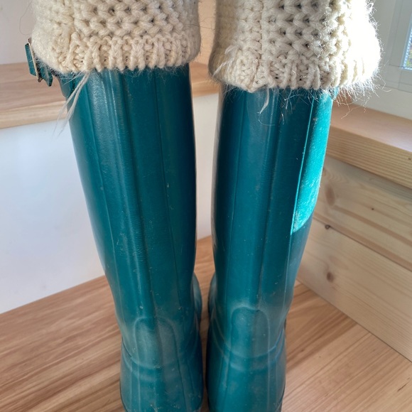 Hunter Boots + Liners - Picture 3 of 4